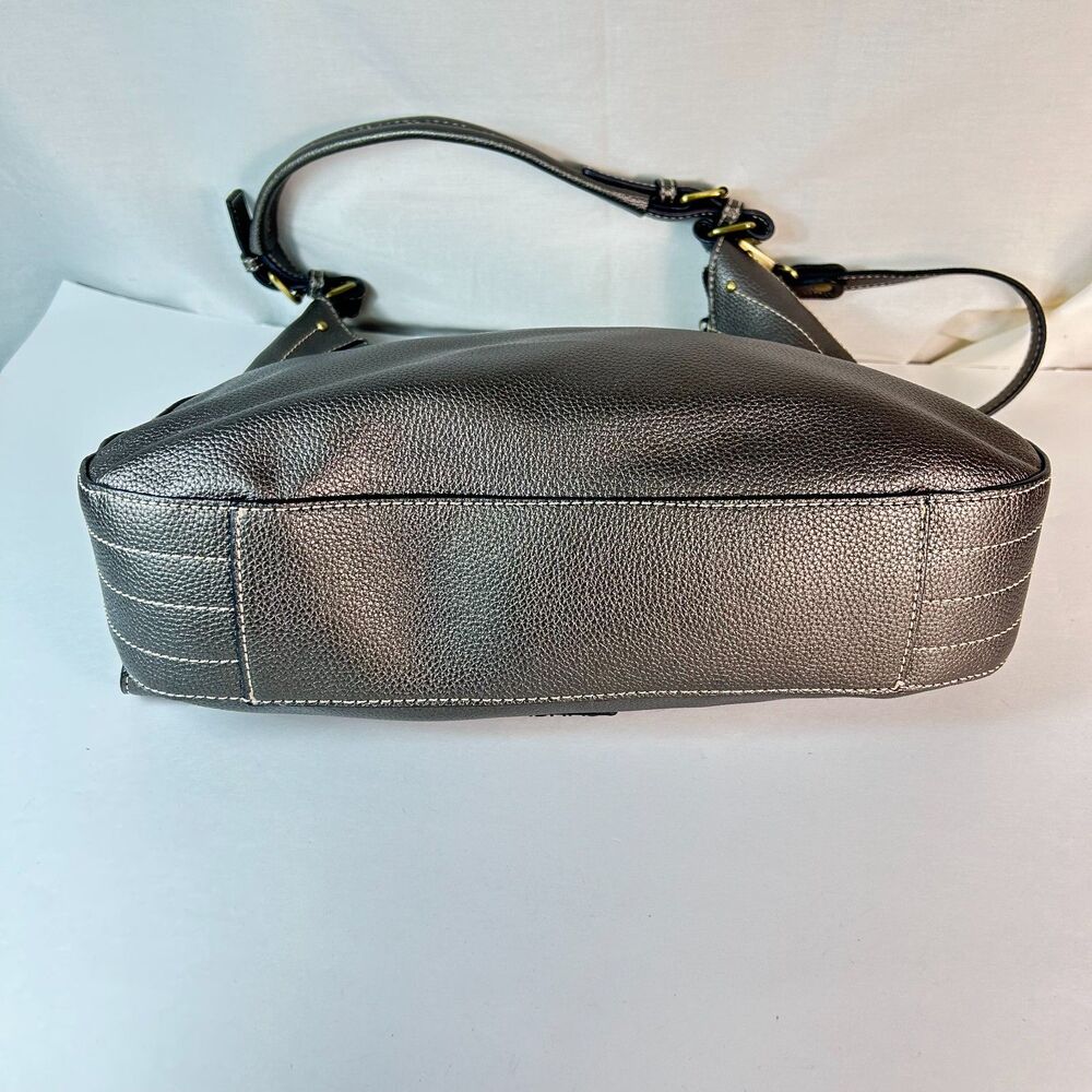 Chala Metallic Pewter Faux Leather Heart Cut-Out Hobo Shoulder Crossbody Bag - Picture 6 of 12
